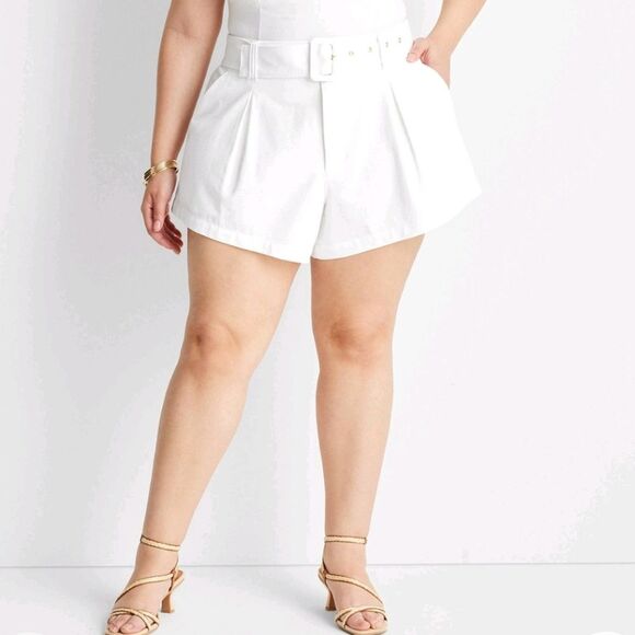 Future Collective with Jenee Naylor White High-Rise Belted Shorts NWT 30w 4X - Picture 3 of 5